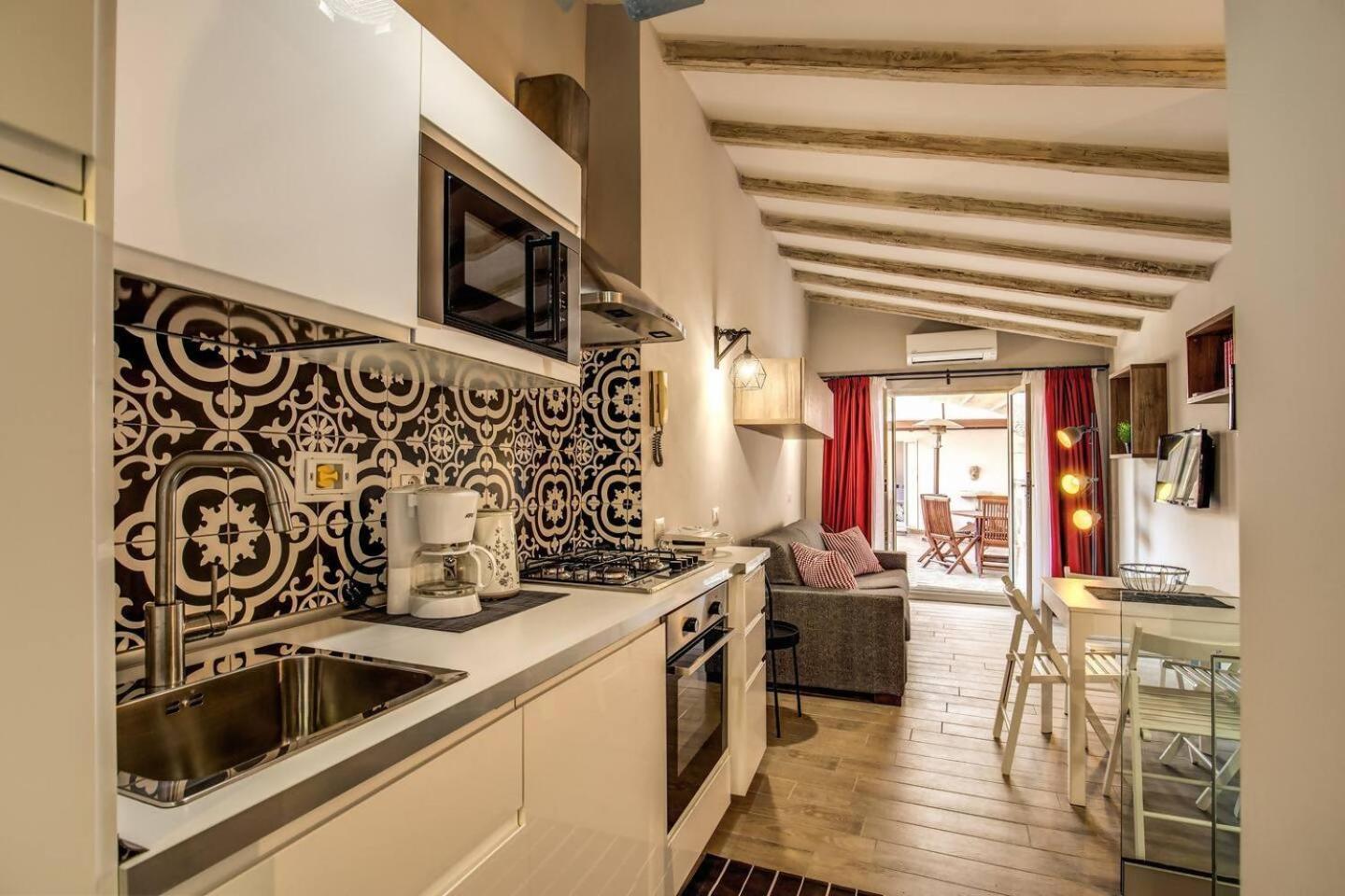 로마 Attic With Terrace By Trevi Fountain 아파트 외부 사진