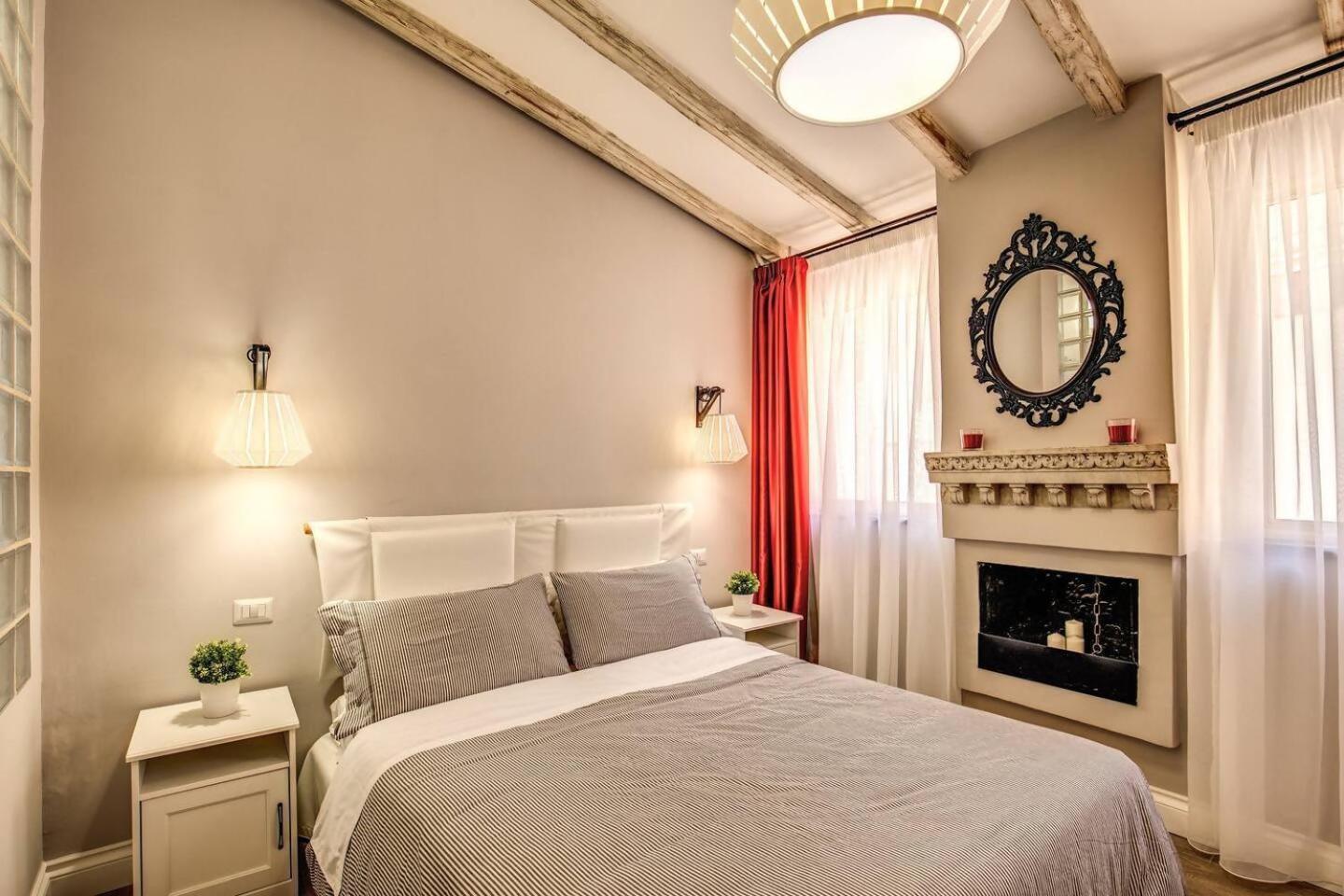 로마 Attic With Terrace By Trevi Fountain 아파트 외부 사진