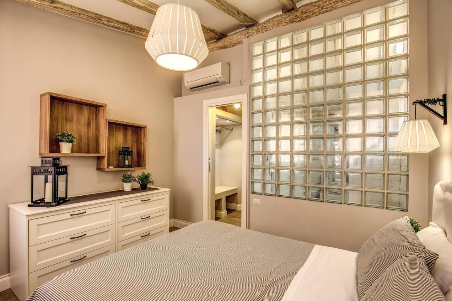 로마 Attic With Terrace By Trevi Fountain 아파트 외부 사진