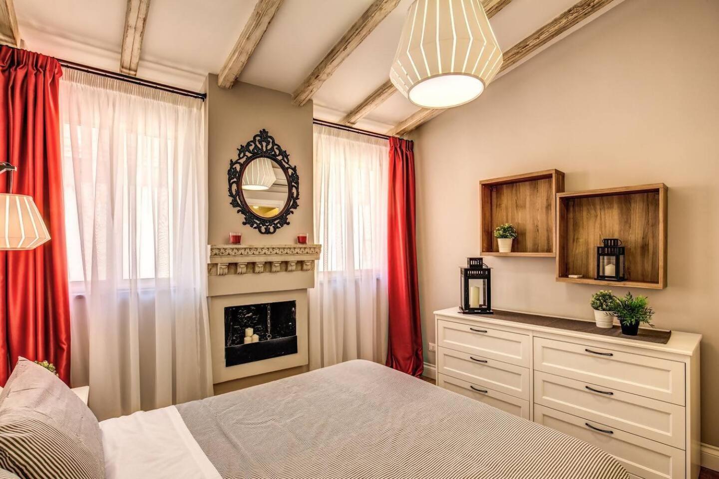 로마 Attic With Terrace By Trevi Fountain 아파트 외부 사진