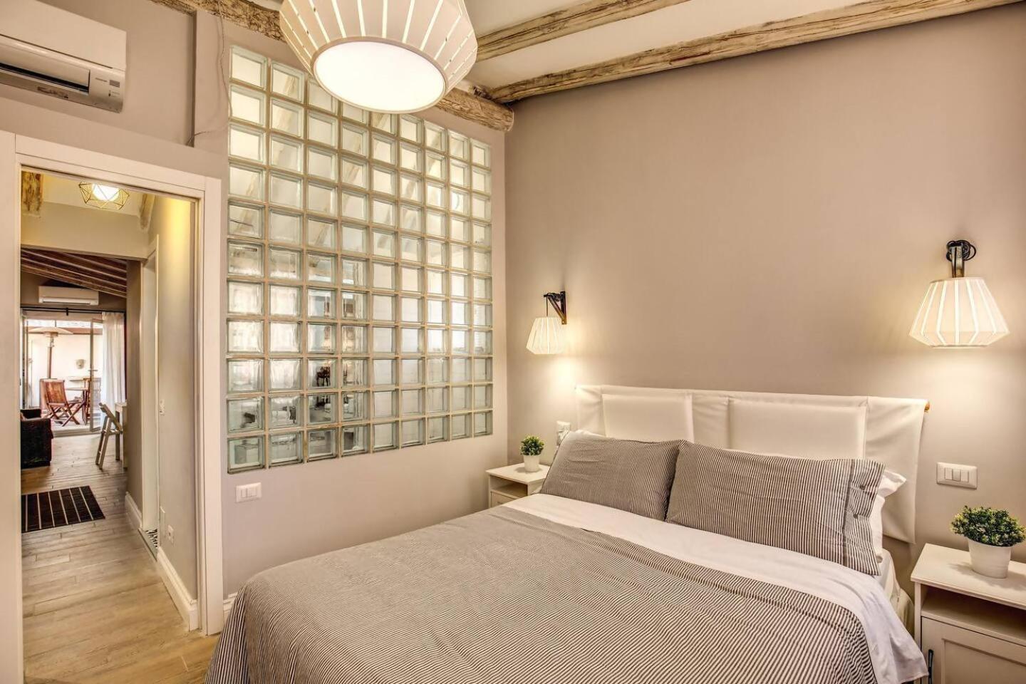로마 Attic With Terrace By Trevi Fountain 아파트 외부 사진